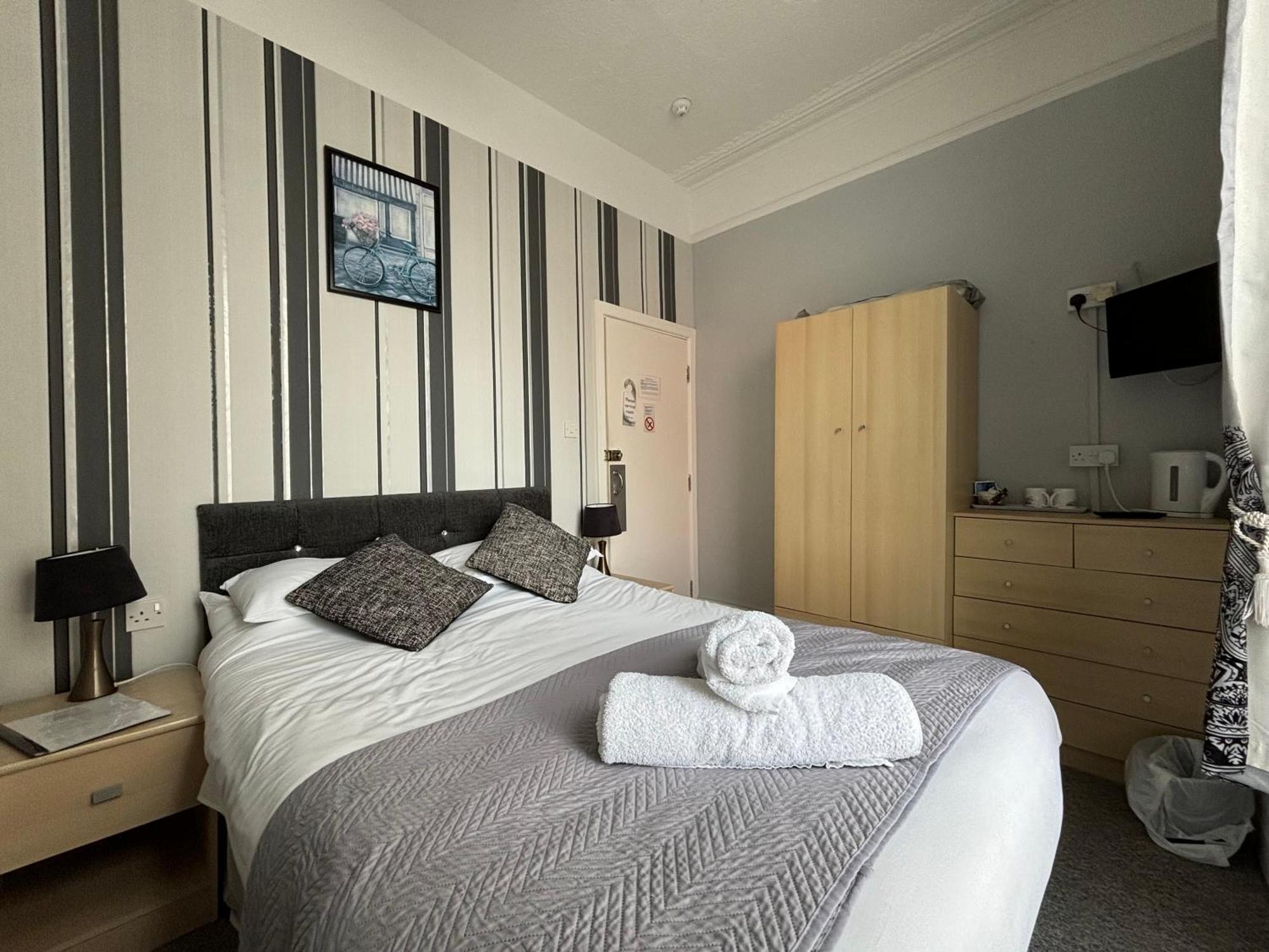 Three Palms Hotel Paignton Εξωτερικό φωτογραφία